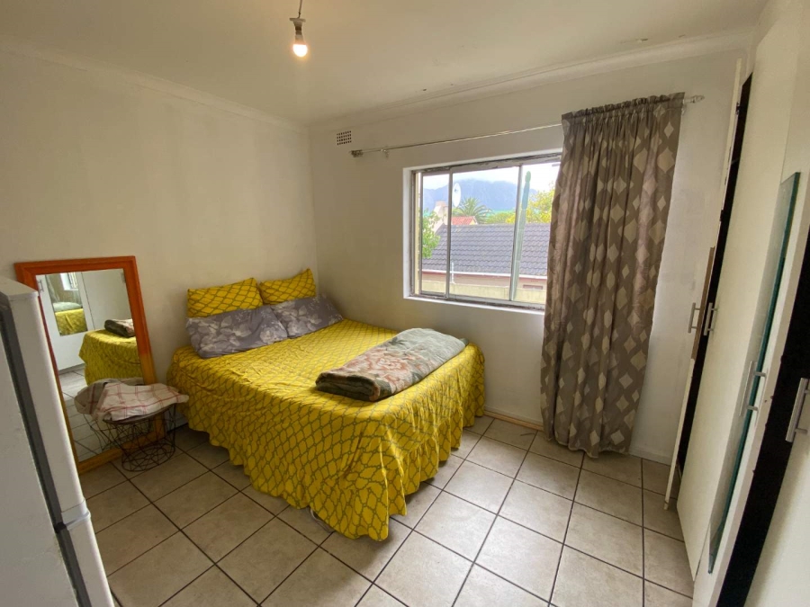 2 Bedroom Property for Sale in Wynberg Western Cape